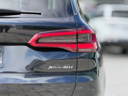 Used 2019 BMW X5 xDrive40i w/ Premium Package 2 AWD/4WD image 6