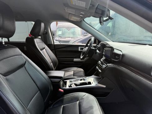 Used 2023 Ford Explorer Limited image 8
