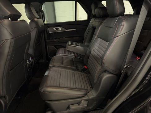 Used 2025 Ford Explorer ST-Line RWD image 20