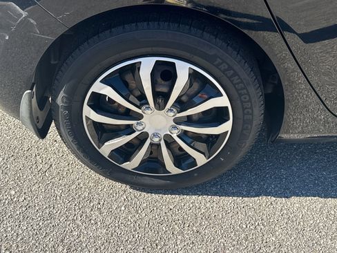 Used 2016 Hyundai Elantra GT image 17