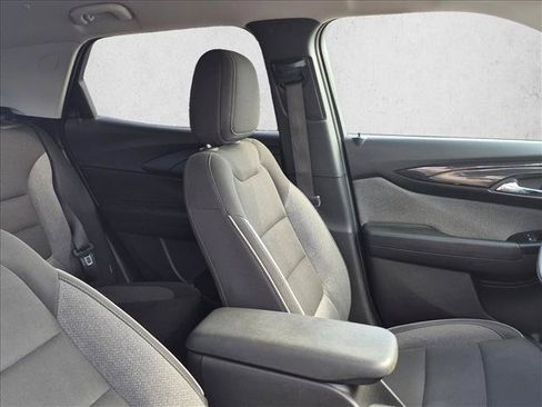 Used 2025 Chevrolet TrailBlazer LT AWD/4WD image 13