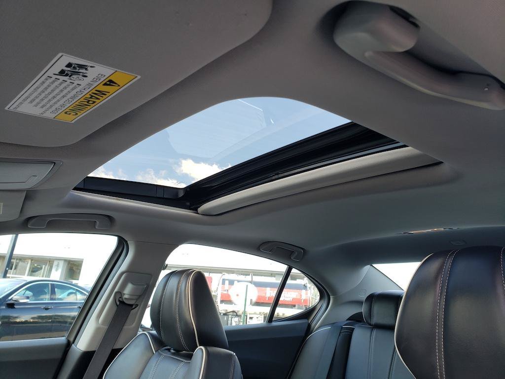 Certified 2019 Acura TLX w/ Technology Package FWD image 31