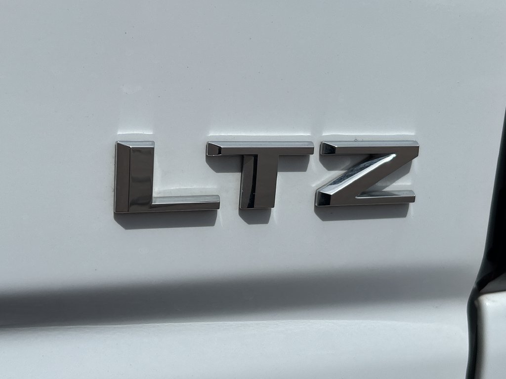Used 2026 Chevrolet Silverado 2500 LTZ w/ LTZ Premium Package AWD/4WD image 27