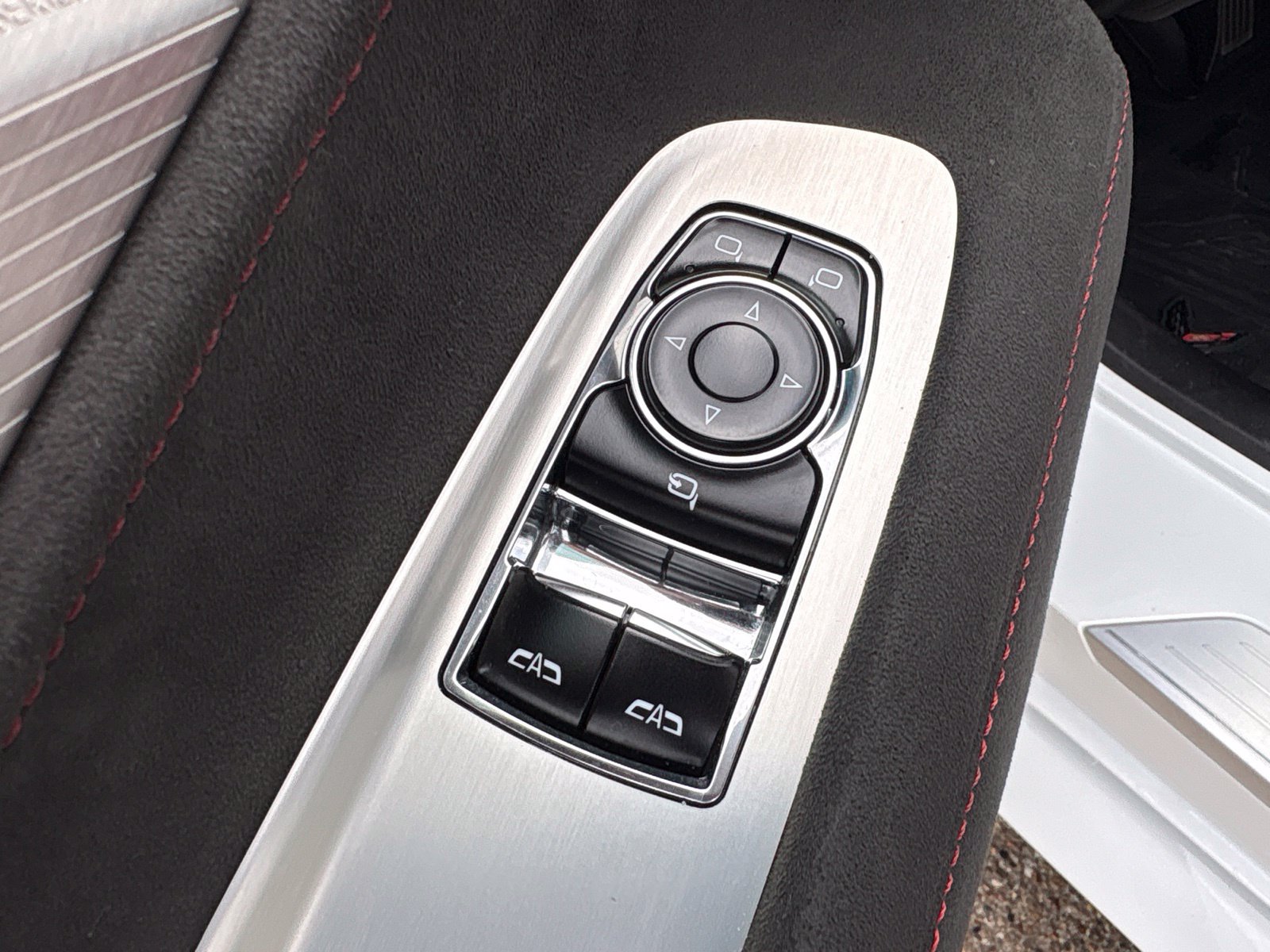 Used 2020 Chevrolet Corvette Stingray Premium Cpe w/ 3LT Preferred Equipment Group RWD image 12