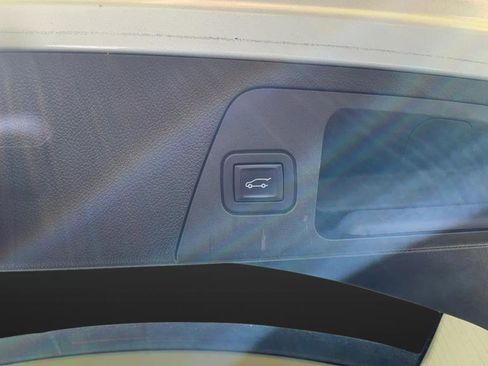 Certified 2019 Buick Envision Premium AWD/4WD image 31