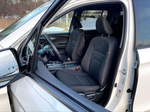 Used 2023 Honda Ridgeline Sport image 10