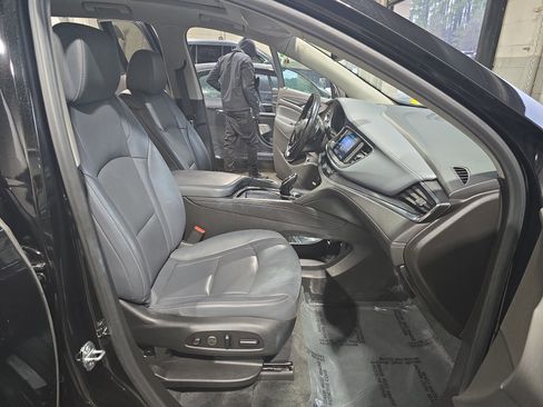 Used 2021 Buick Enclave Premium w/ Sun and Sites Package image 10