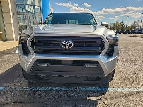 Used 2024 Toyota Tacoma SR5 image 3