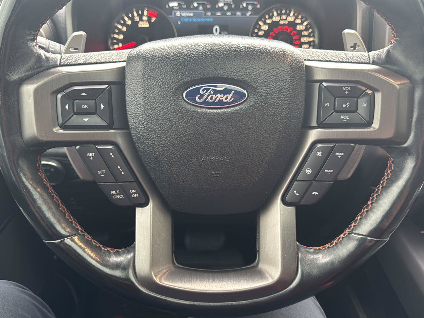 Used 2018 Ford F150 Raptor w/ Equipment Group 802A Luxury AWD/4WD image 12