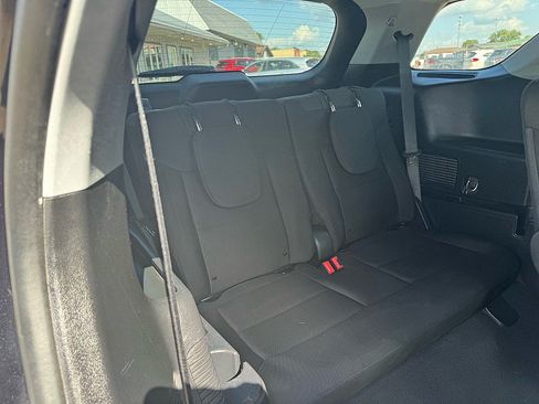 Used 2021 Ford Explorer XLT AWD/4WD image 23