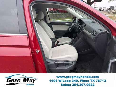 Used 2019 Volkswagen Tiguan SE FWD image 31