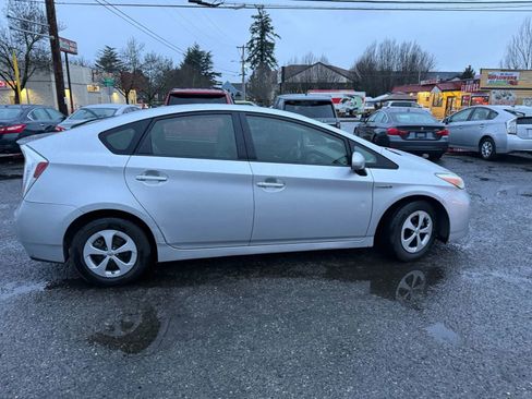 Used 2012 Toyota Prius Two image 7