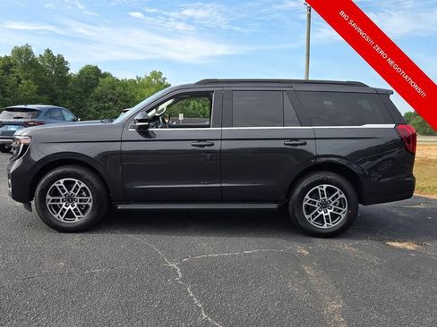 New 2026 Ford Expedition Active RWD image 4