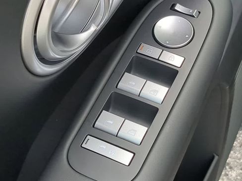New 2026 Hyundai Ioniq 9 SE AWD/4WD image 18