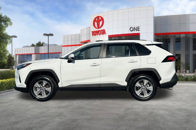 Used 2025 Toyota RAV4 XLE w/ Convenience Package FWD image 9