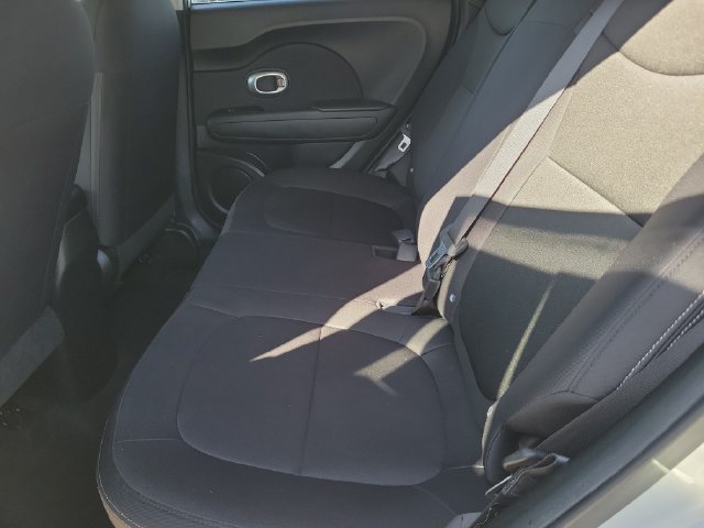 Used 2015 Kia Soul FWD image 10