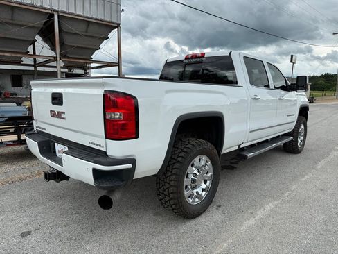 Used 2016 GMC Sierra 2500 Denali w/ Duramax Plus Package AWD/4WD image 6