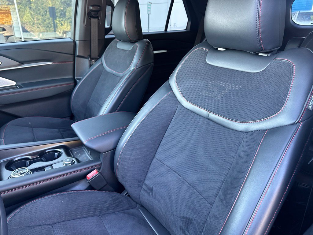 Used 2025 Ford Explorer ST w/ Sun And Sound Package AWD/4WD image 11