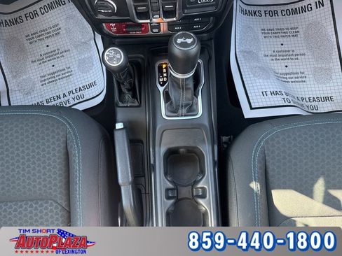 Used 2025 Jeep Wrangler Unlimited Rubicon 4xe w/ Convenience Group AWD/4WD image 22