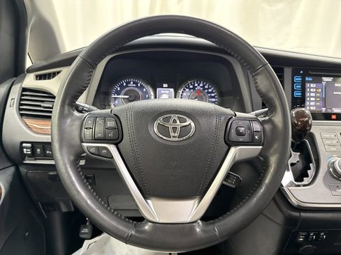 Used 2015 Toyota Sienna Limited Premium AWD/4WD image 16