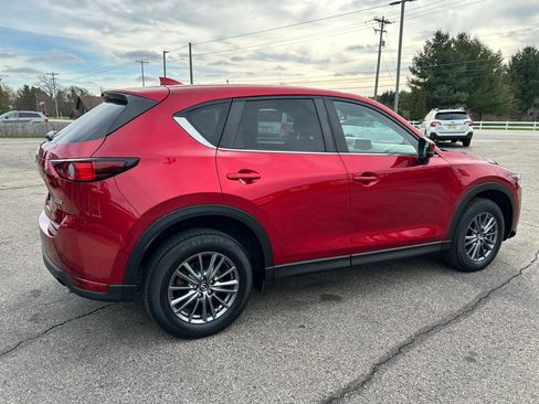 Used 2017 MAZDA CX-5 Touring w/ Preferred Equipment Package image 4