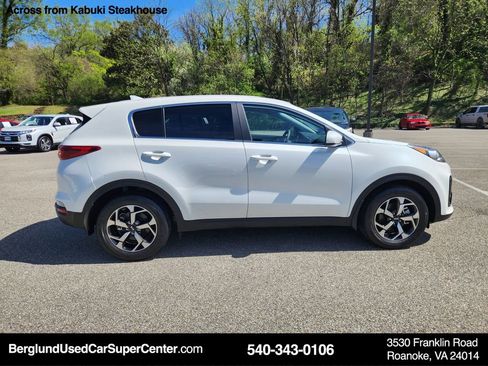 Used 2021 Kia Sportage LX FWD image 3