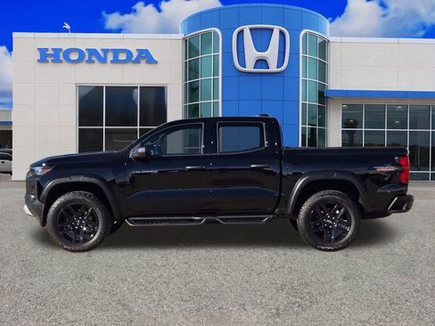 Used 2025 Chevrolet Colorado Trail Boss image 6