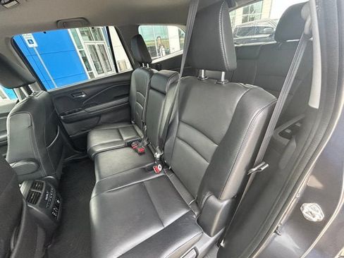 Certified 2018 Honda Pilot Touring image 9