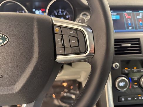 Used 2018 Land Rover Discovery Sport HSE image 13