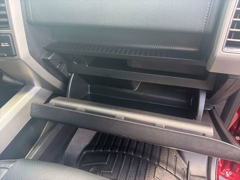 Used 2018 Ford F150 Lariat AWD/4WD image 40