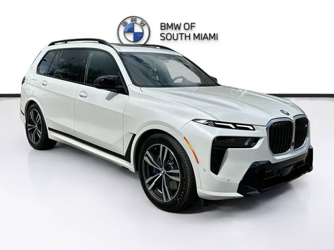 Used 2025 BMW X7 M60i image 1