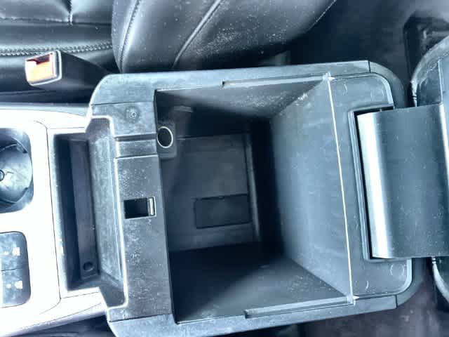 Used 2022 Ford Explorer XLT w/ Equipment Group 202A RWD image 27