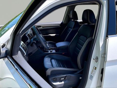 Used 2021 Volkswagen Atlas SEL Premium image 15