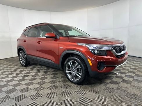 Used 2021 Kia Seltos S image 2