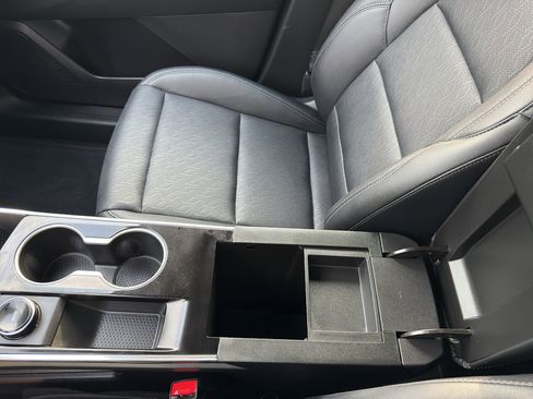 Used 2026 Chevrolet Equinox LT w/ Convenience Package II image 30