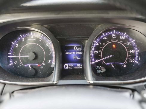 Used 2015 Toyota Avalon XLE image 22