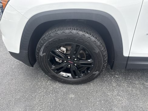 Used 2023 GMC Terrain AT4 AWD/4WD image 10