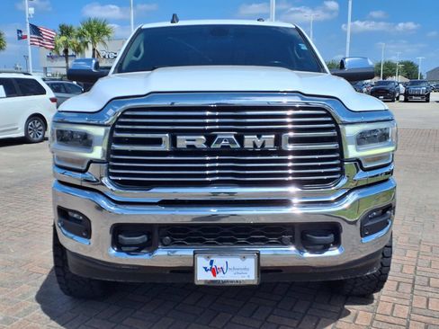 Used 2022 RAM 2500 Laramie AWD/4WD image 2