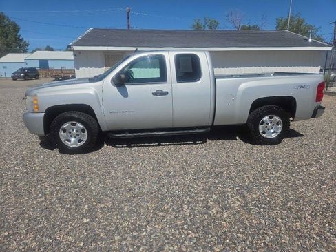 Used 2011 Chevrolet Silverado 1500 LT AWD/4WD image 2