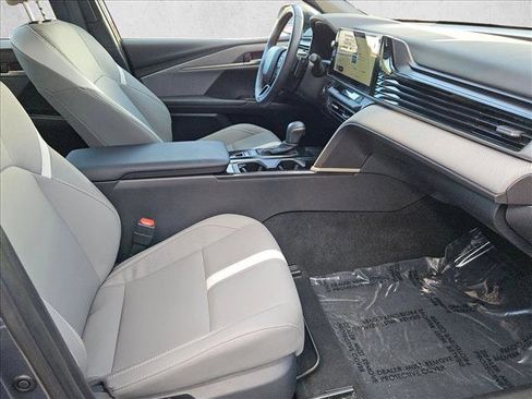Used 2025 Toyota Camry SE image 21