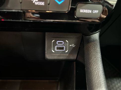 Used 2025 Jeep Compass Trailhawk AWD/4WD image 32