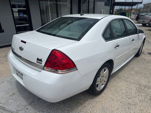 Used 2011 Chevrolet Impala LT FWD image 4