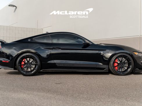 Used 2022 Ford Mustang Shelby GT500 w/ Technology Package image 8