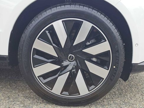 New 2026 Volvo EX90 Ultra image 9