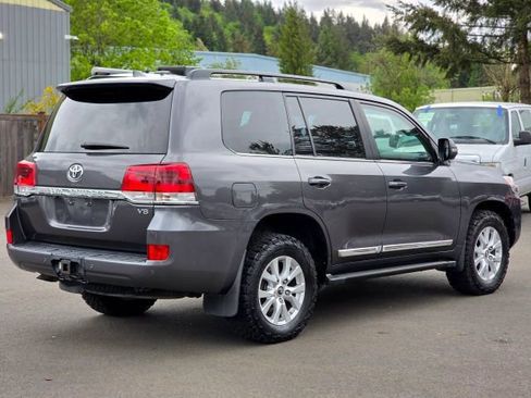 Used 2018 Toyota Land Cruiser w/ Carpet Mat Package AWD/4WD image 8