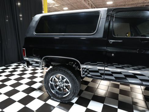 Used 1987 Chevrolet Blazer 4WD image 19