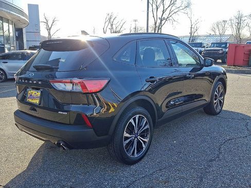 Certified 2022 Ford Escape SE w/ SE Sport Appearance Package AWD/4WD image 5