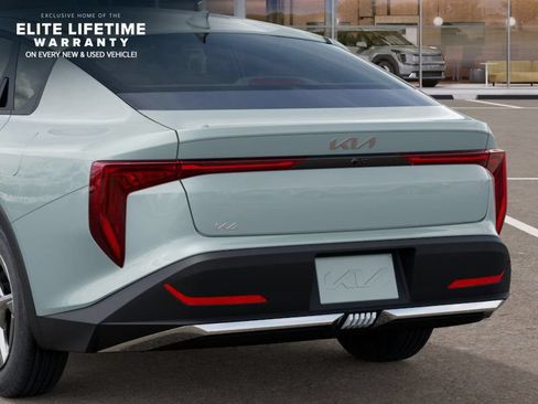 New 2026 Kia K4 FWD image 14