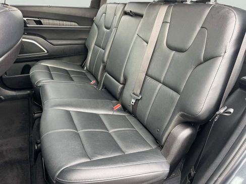 Used 2024 Kia Telluride EX image 22