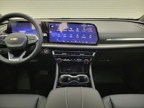 New 2026 Chevrolet Traverse LT w/ Driver Confidence Package FWD image 45